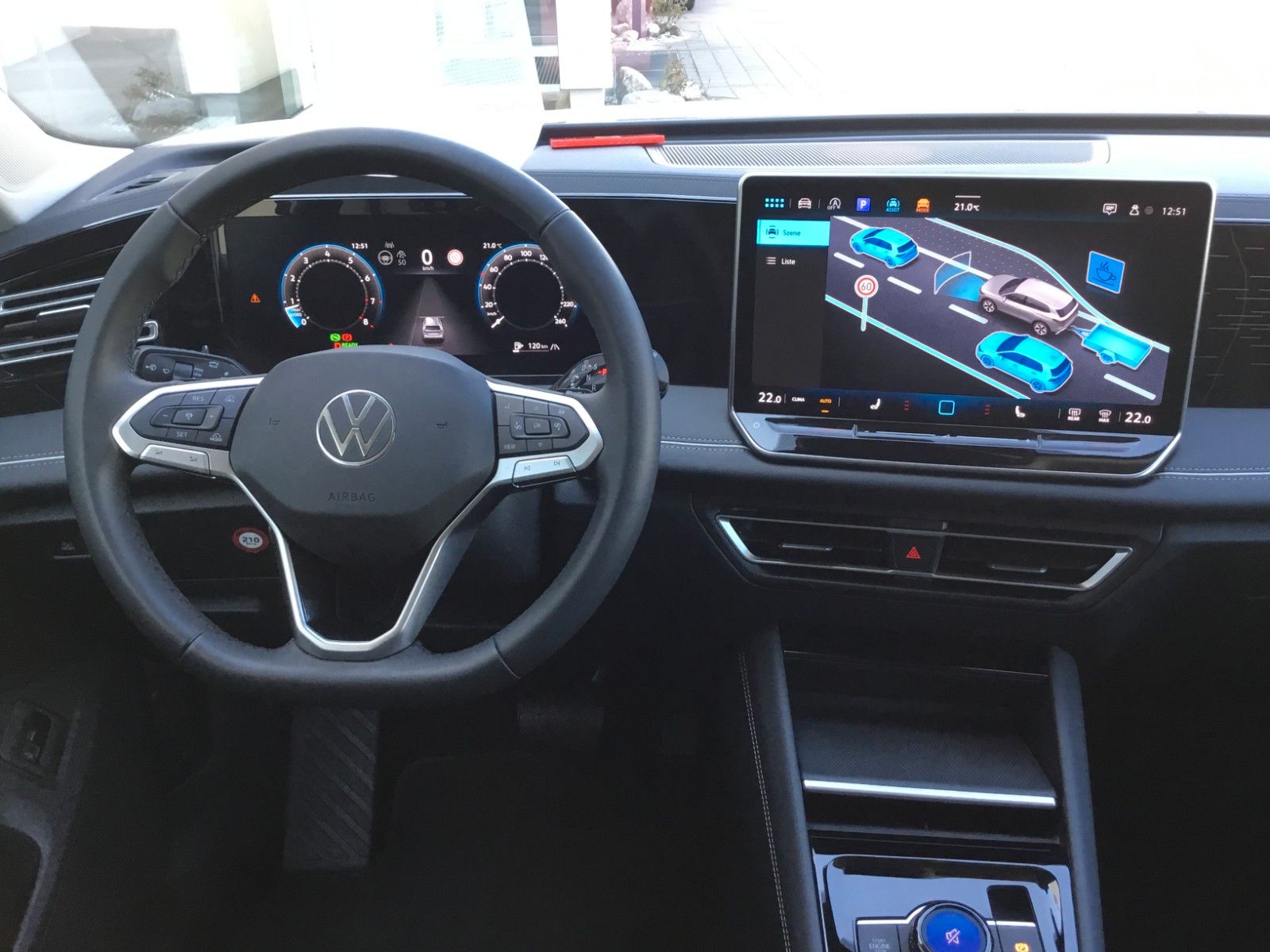 Fahrzeugabbildung Volkswagen Tiguan 1.5 eTSI DSG Elegance+360°+MatrixLED+AHK