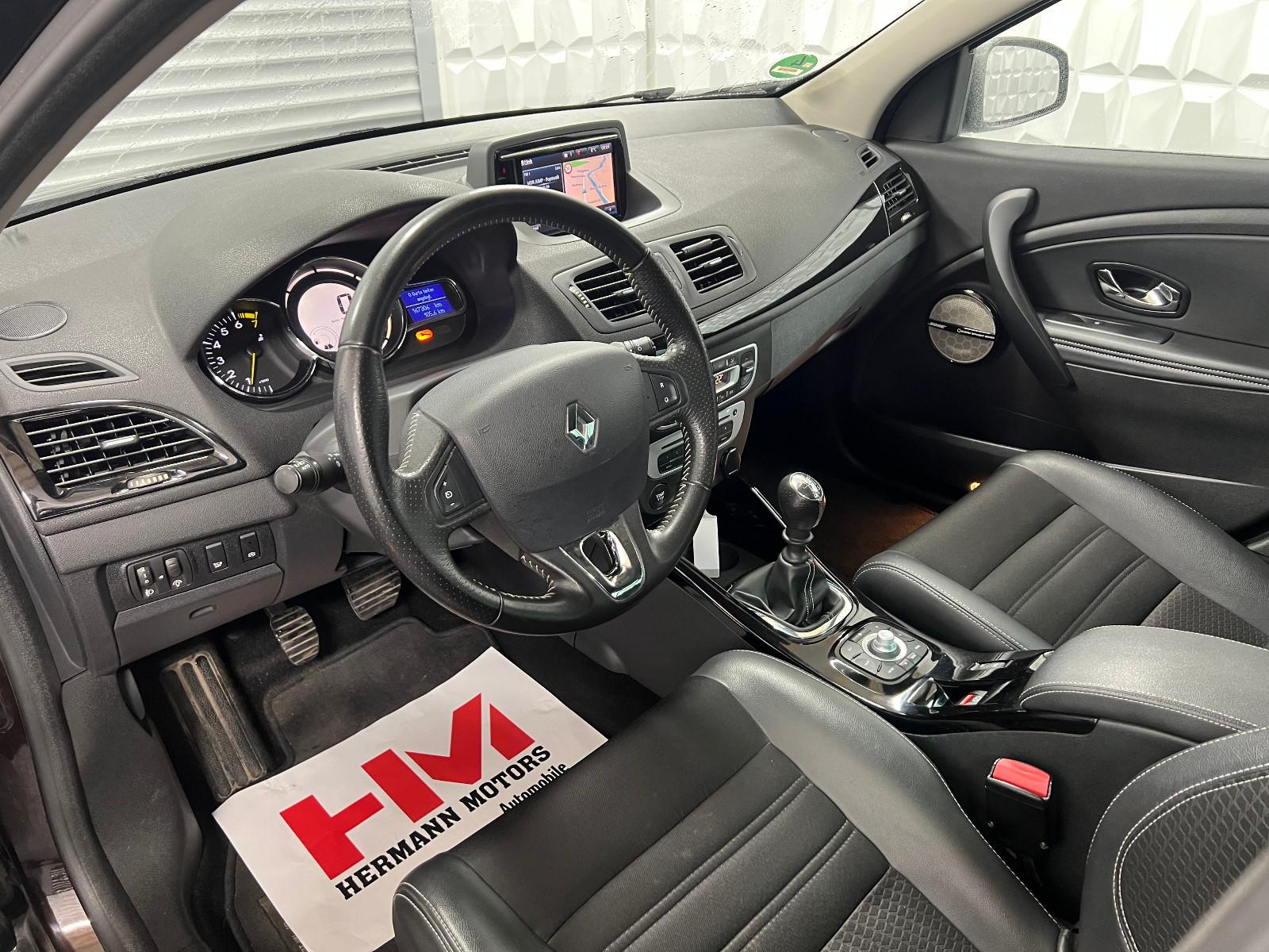 Renault Megane 2015 — photo 14