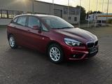 BMW 218 2 Active Tourer 218 i - rote BMW 218