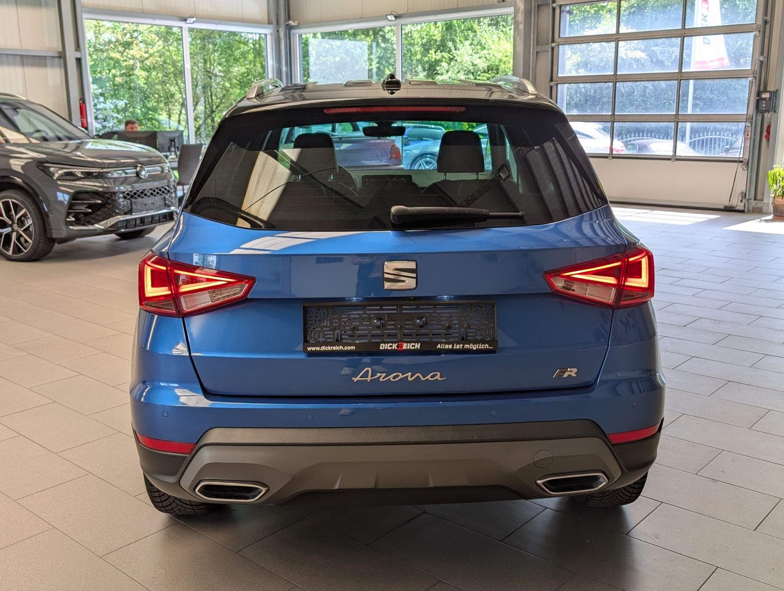Fahrzeugabbildung SEAT Arona 1.0 TSI FR DSG LED Dinamica ACC AHK Kamera