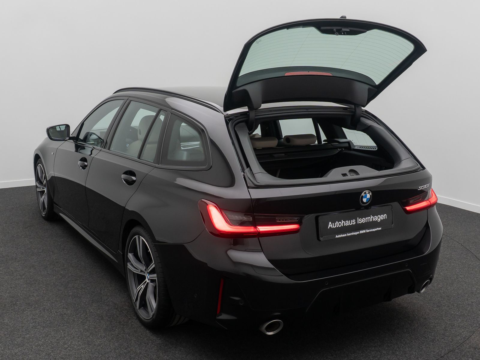 Fahrzeugabbildung BMW 330i MSport DAB Memory Kamera H/K Komfort 19Zoll