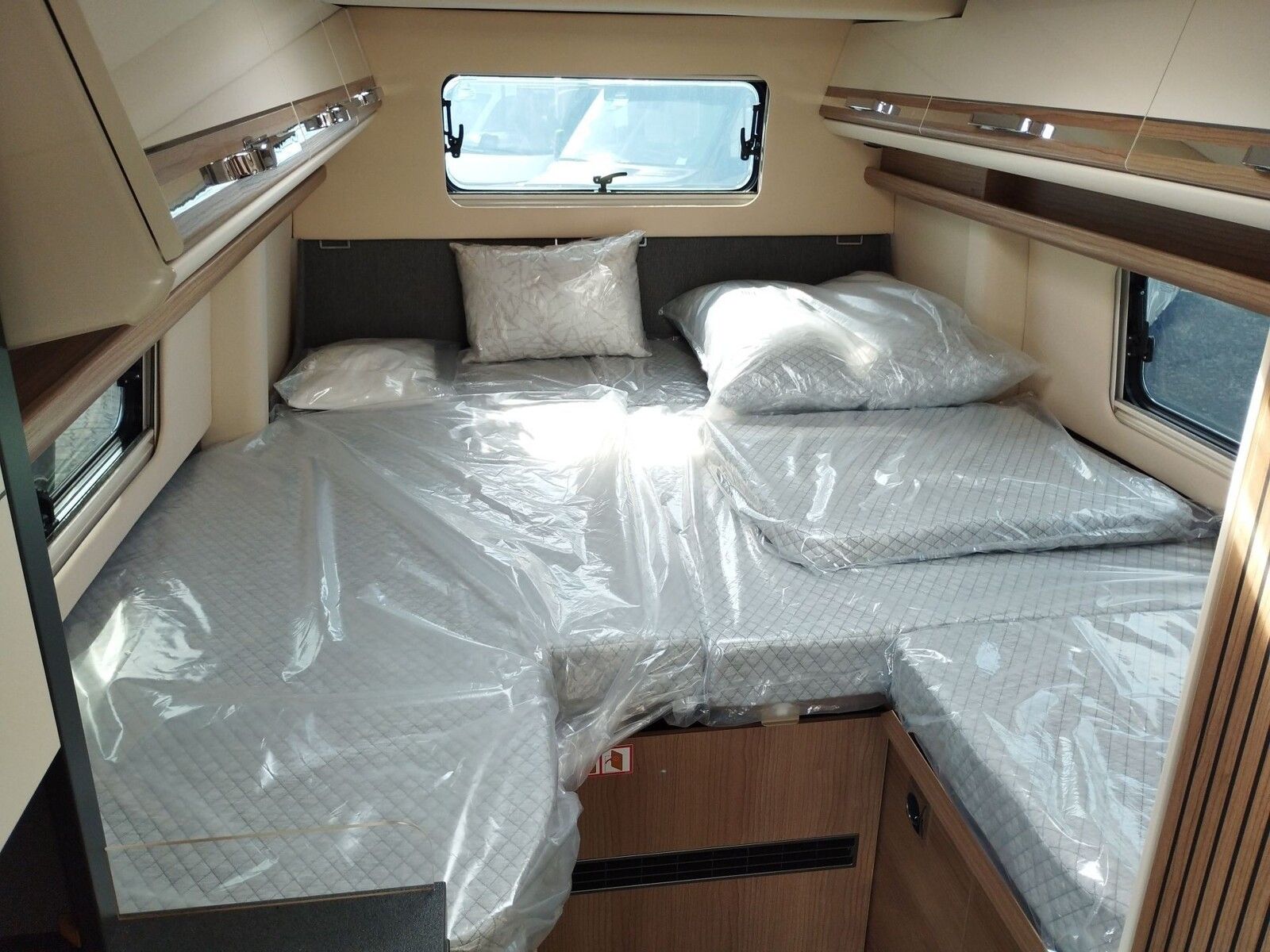 Fahrzeugabbildung Malibu Genius 641 LE Klimaautomatik, Radio DAB