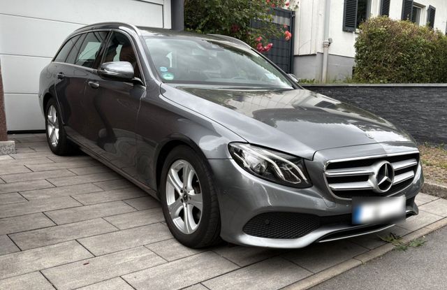 MERCEDES-BENZ Mercedes-Benz E 220 d T-Modell Avantgarde ...