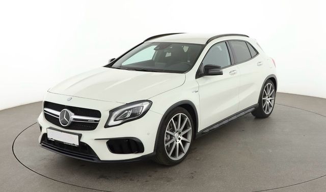 Mercedes-Benz GLA 45 AMG 4M Comand LED R.Kam Distronic Assiste