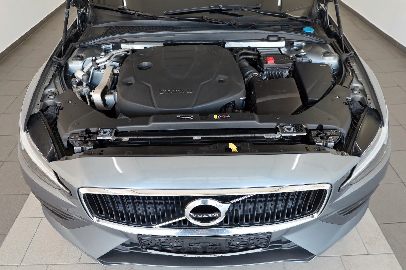 Fahrzeugabbildung Volvo V60 Momentum Pro, T.Leder,Navi,LED,Kamera,SH