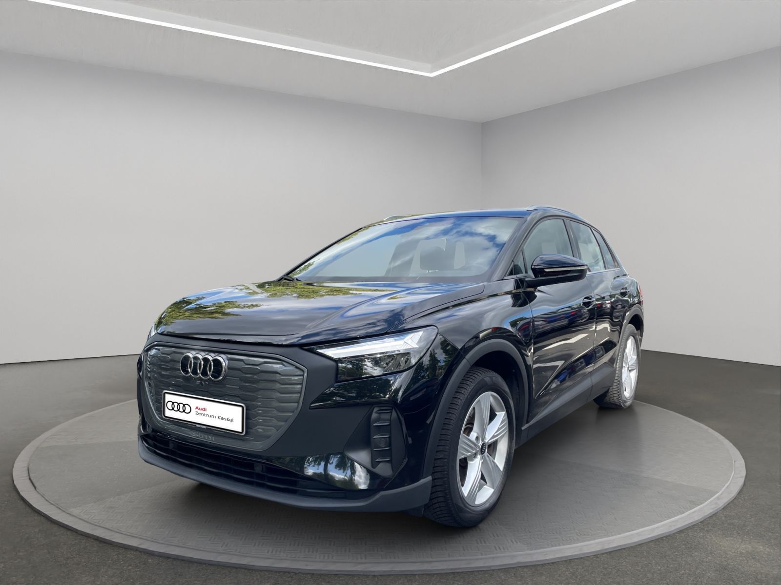 Audi Q4 40 e-tron LED PDC Navi Standklima Sitzheizung imagem 3