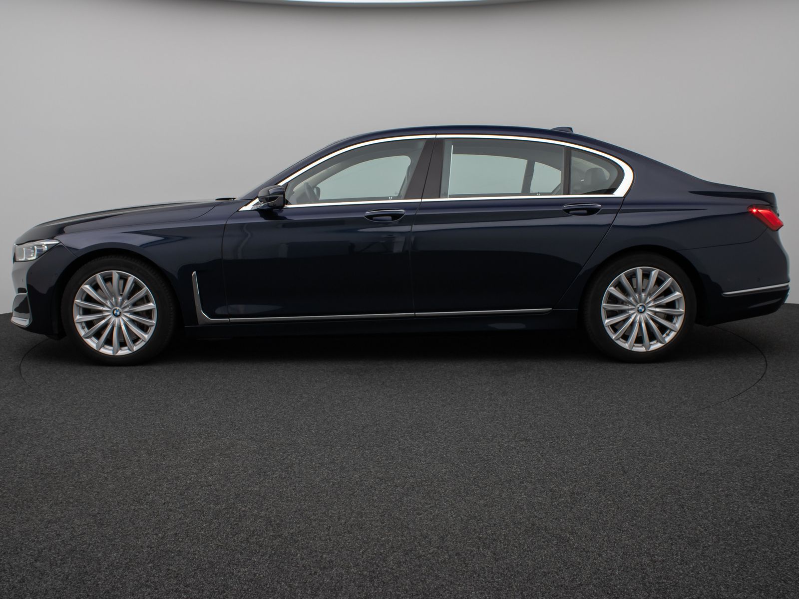 Fahrzeugabbildung BMW 750Li xD 360°Panorama Laser HUD H/K Massage ACC