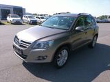 Volkswagen Tiguan Team 4Motion*Panorama*NAVI*XENON*AHK*PDC* - Volkswagen Tiguan mit Diesel-Antrieb: Geländewagen, Team