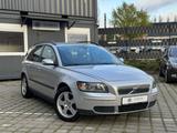 Volvo V50 Kombi 2.4Kinetic*Automatik*AHK*Klima*Tüv Neu - Volvo Gebrauchtwagen von 2005