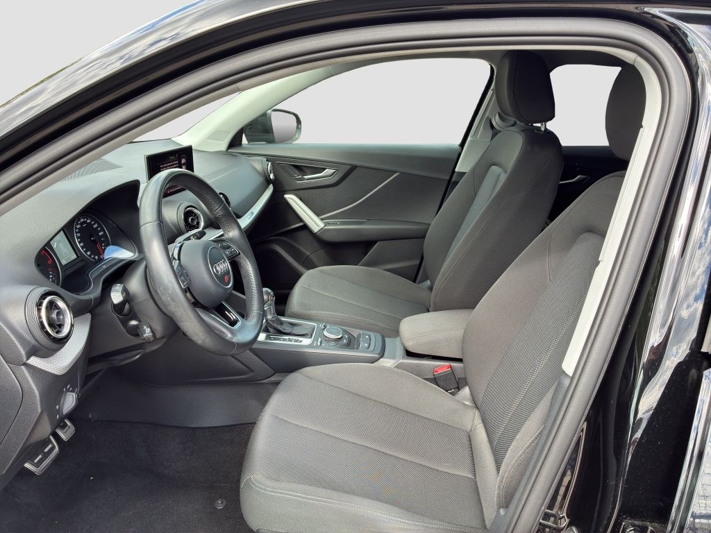 Fahrzeugabbildung Audi Q2 1.4 TFSI basis LED*PDC*2xKlima*AUT*KlimaA*LM