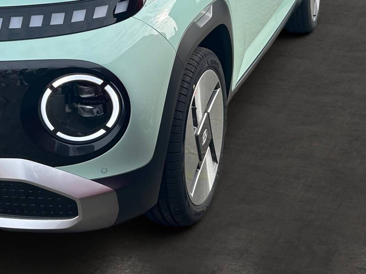 Fahrzeugabbildung Hyundai INSTER Lounge (MY27) 49 kWh (115 PS) Elektro-Kom