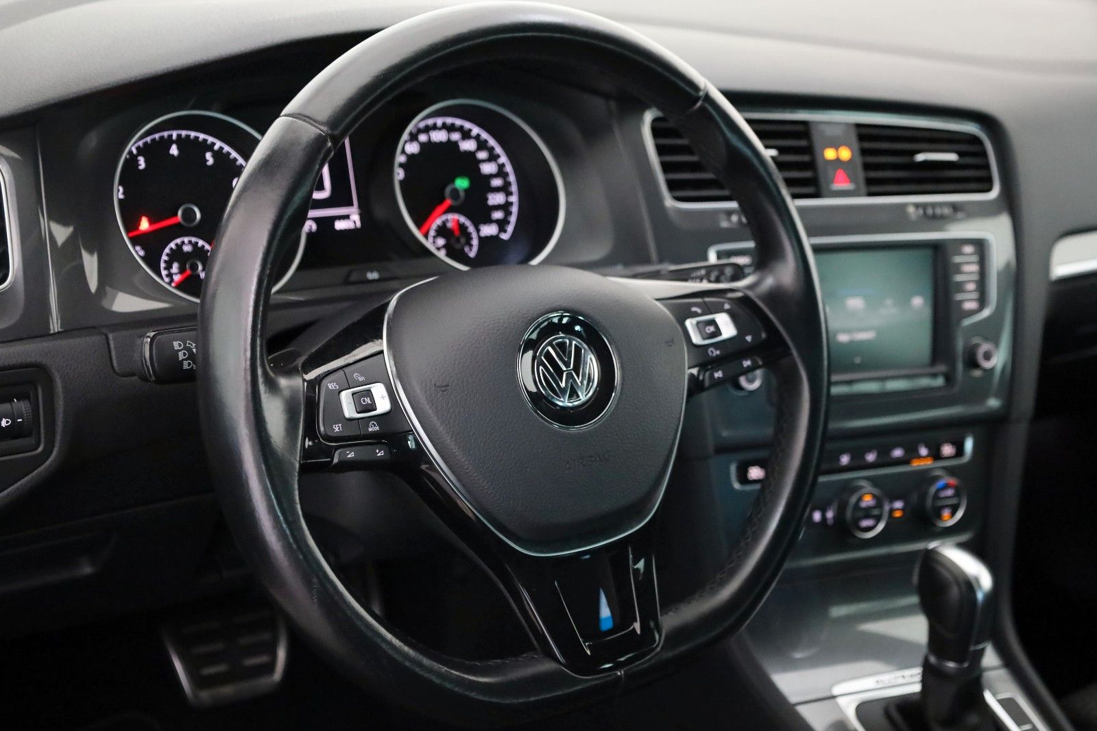 Fahrzeugabbildung Volkswagen Golf VII Alltrack, Variant, BMT, 4M,T.Leder,Navi