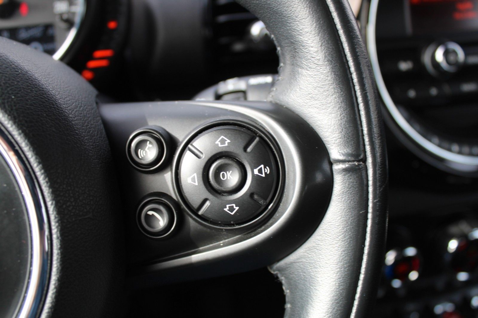Fahrzeugabbildung MINI COOPER Clubman AHK*Klimaautom.*Sitzh.