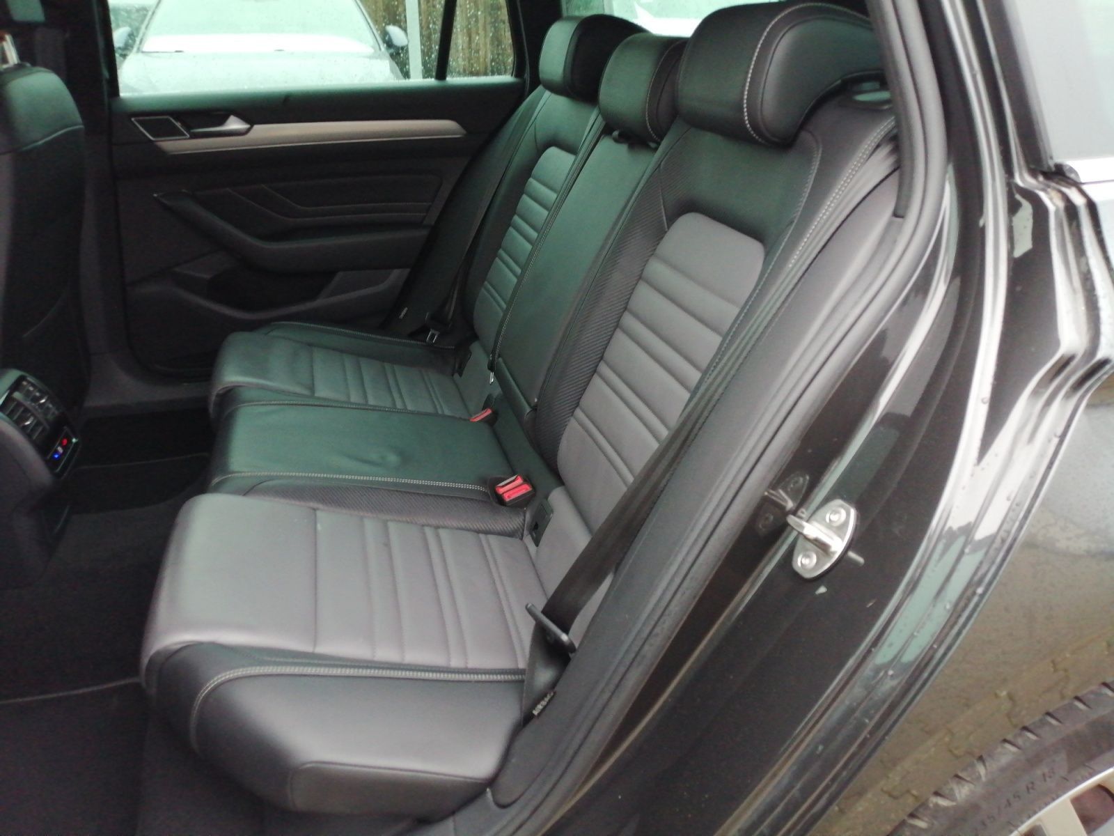 Volkswagen Passat Variant - Bild 16