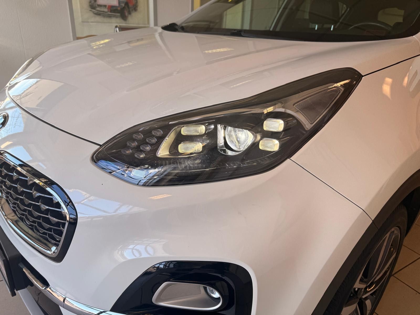 Fahrzeugabbildung Kia Sportage Platinum Edition 4WD/ AHK/SCHECKHEFT/