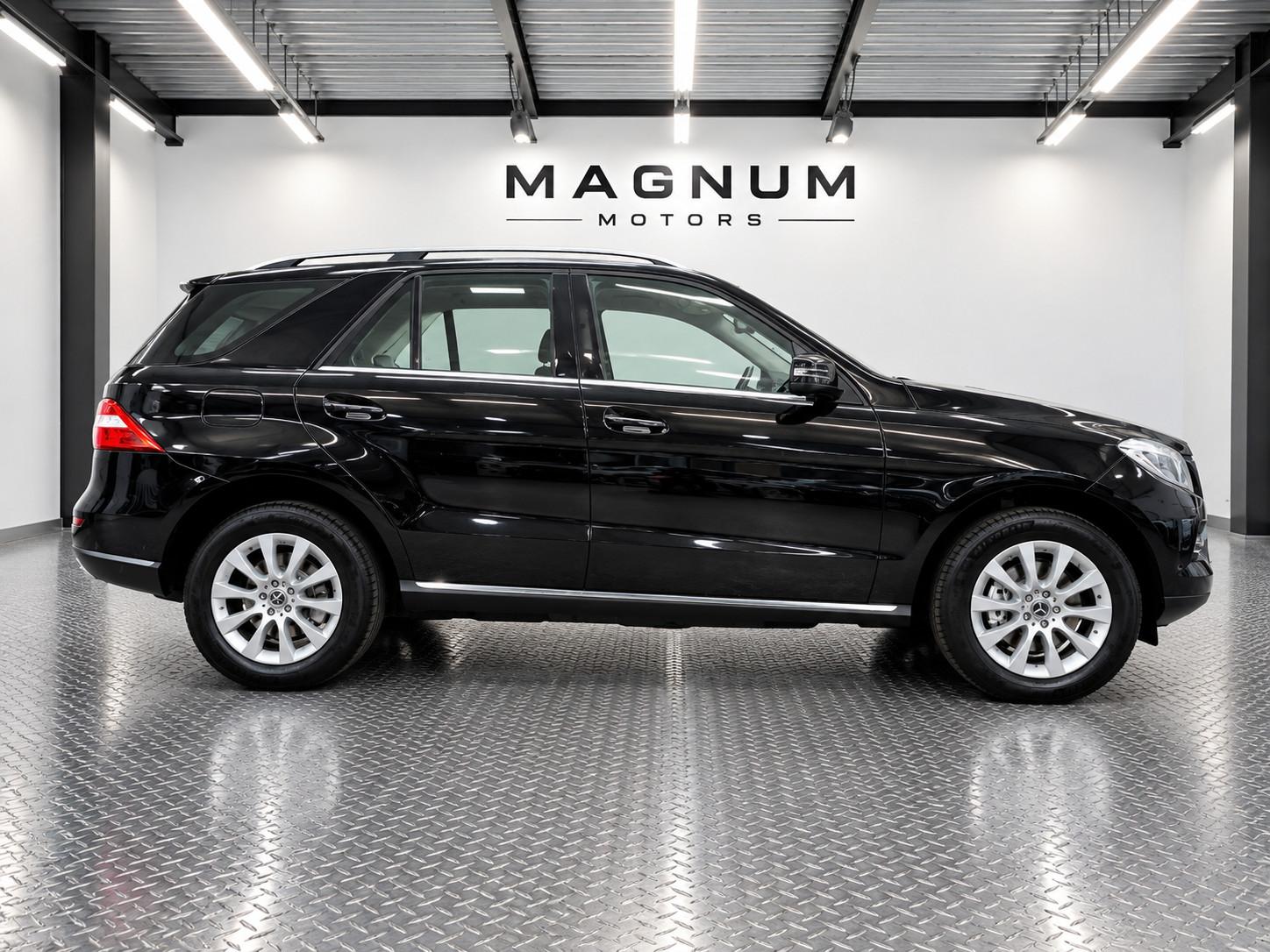 Mercedes-Benz ML250 4-MATIC BT *Navi*Leder*AHK*8x Bereift*