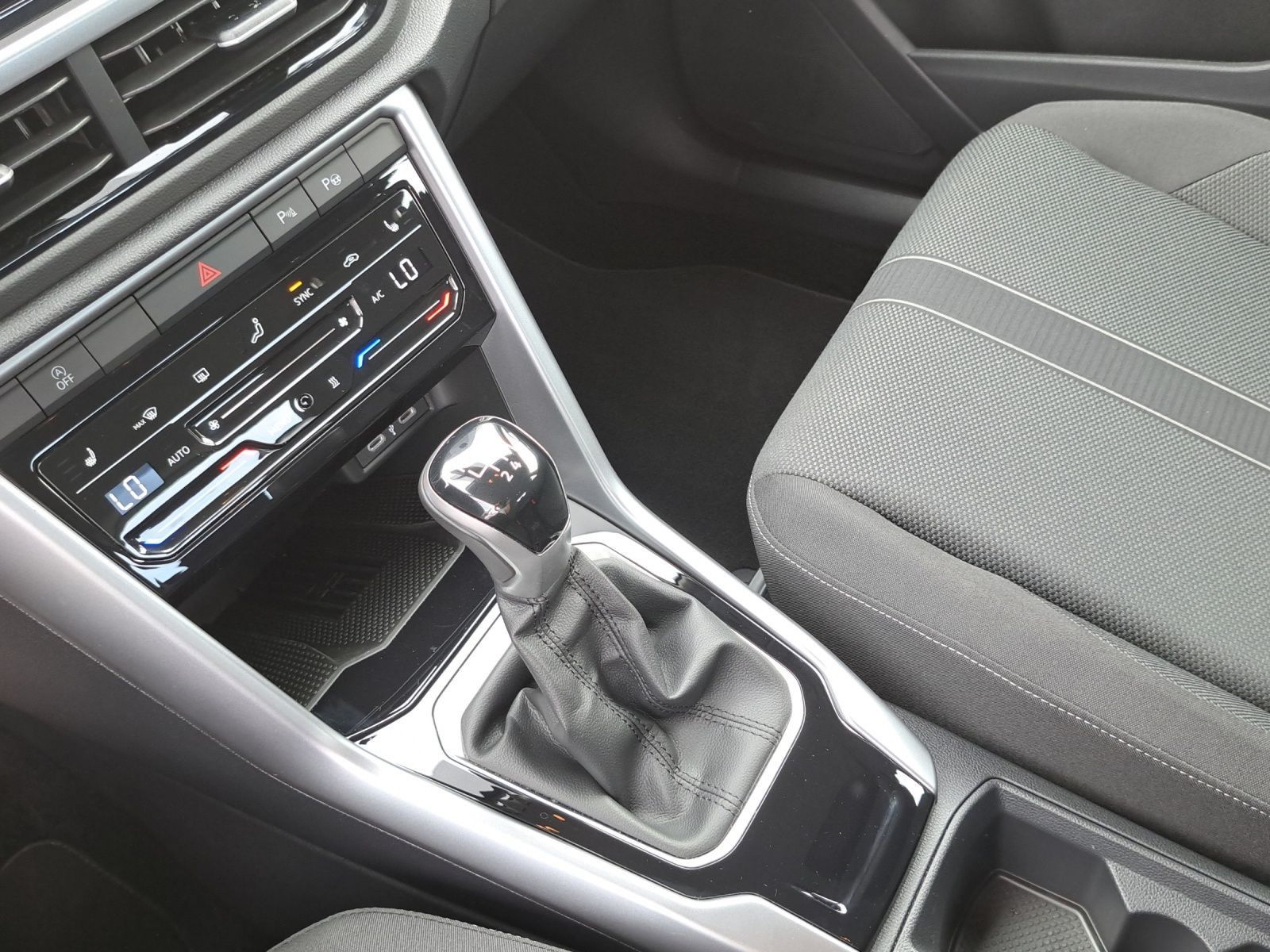 Volkswagen T-Roc - Bild 23