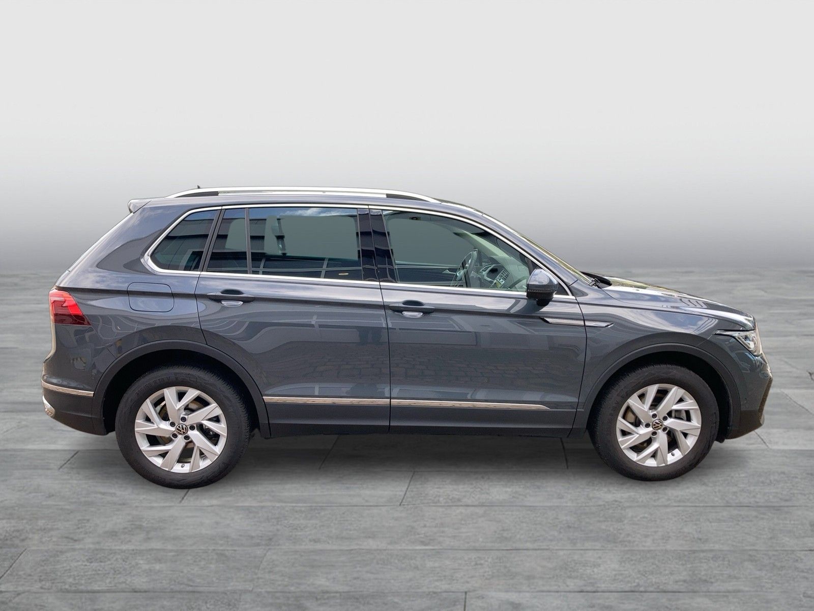 Fahrzeugabbildung Volkswagen Tiguan TSI Elegance 4M DSG Matrix Navi ACC STH A