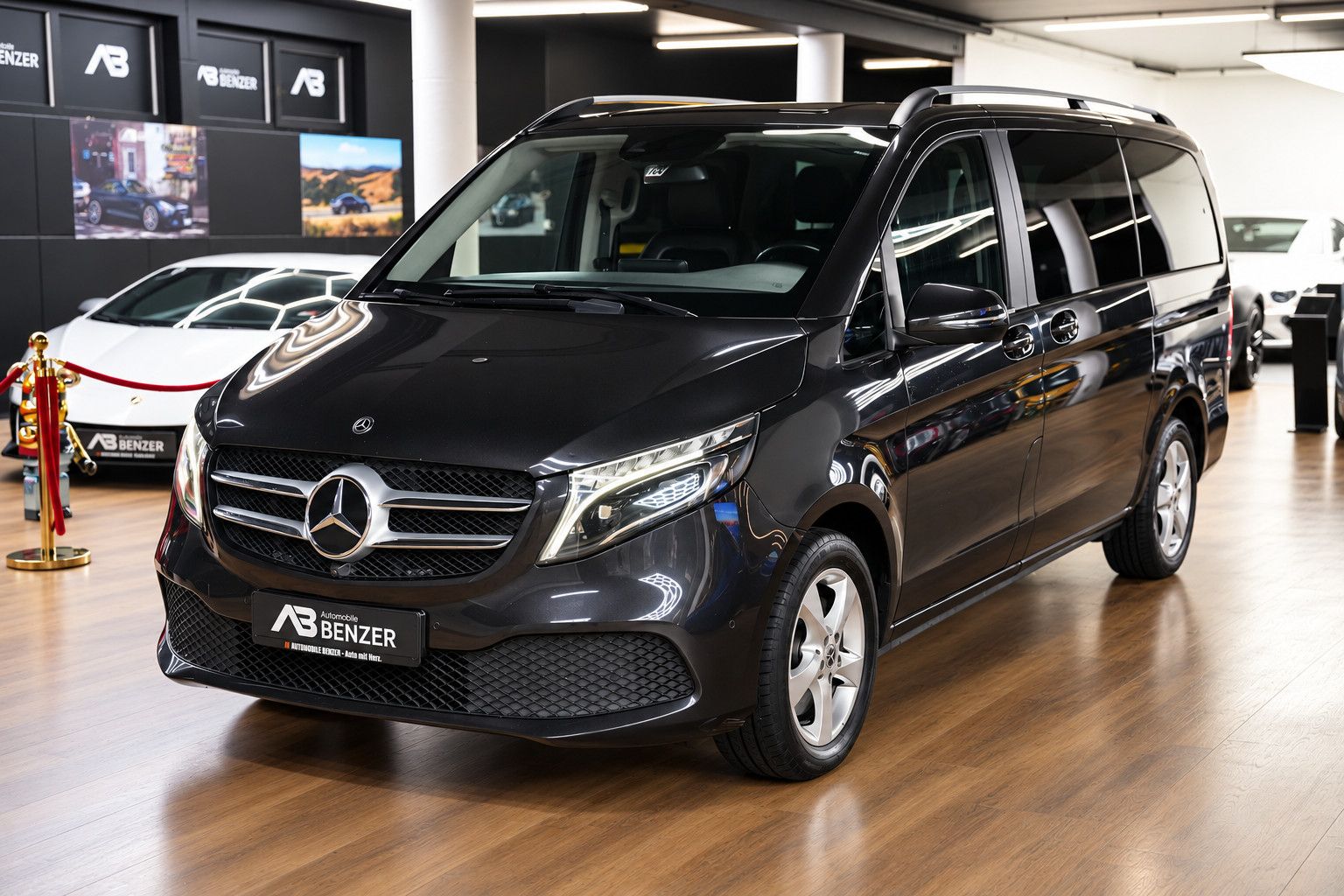 Fahrzeugabbildung Mercedes-Benz V 300d lang *Burmester*360°KAM*6-Sitz*SHZ*Navi