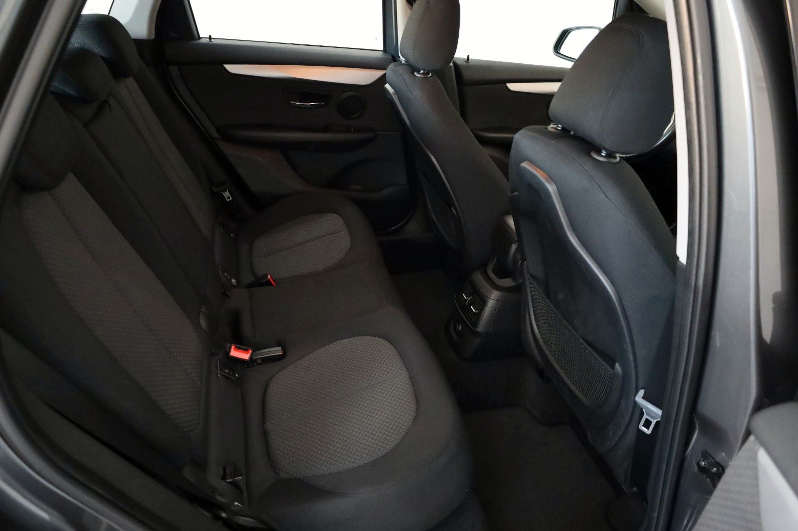 Fahrzeugabbildung BMW 218dA Active Tourer  Navi,LED,SH,PDC,SR+WR