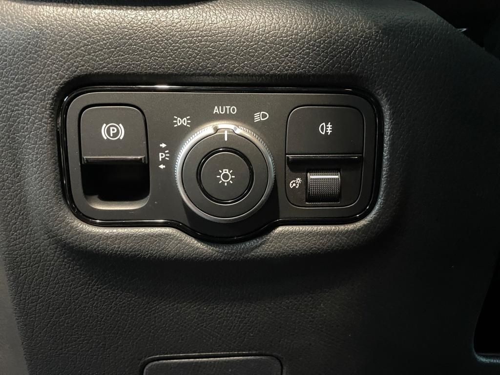 Fahrzeugabbildung Mercedes-Benz Vito 119 CDI Mixto Lang Navi, 360°, STHZ, LED