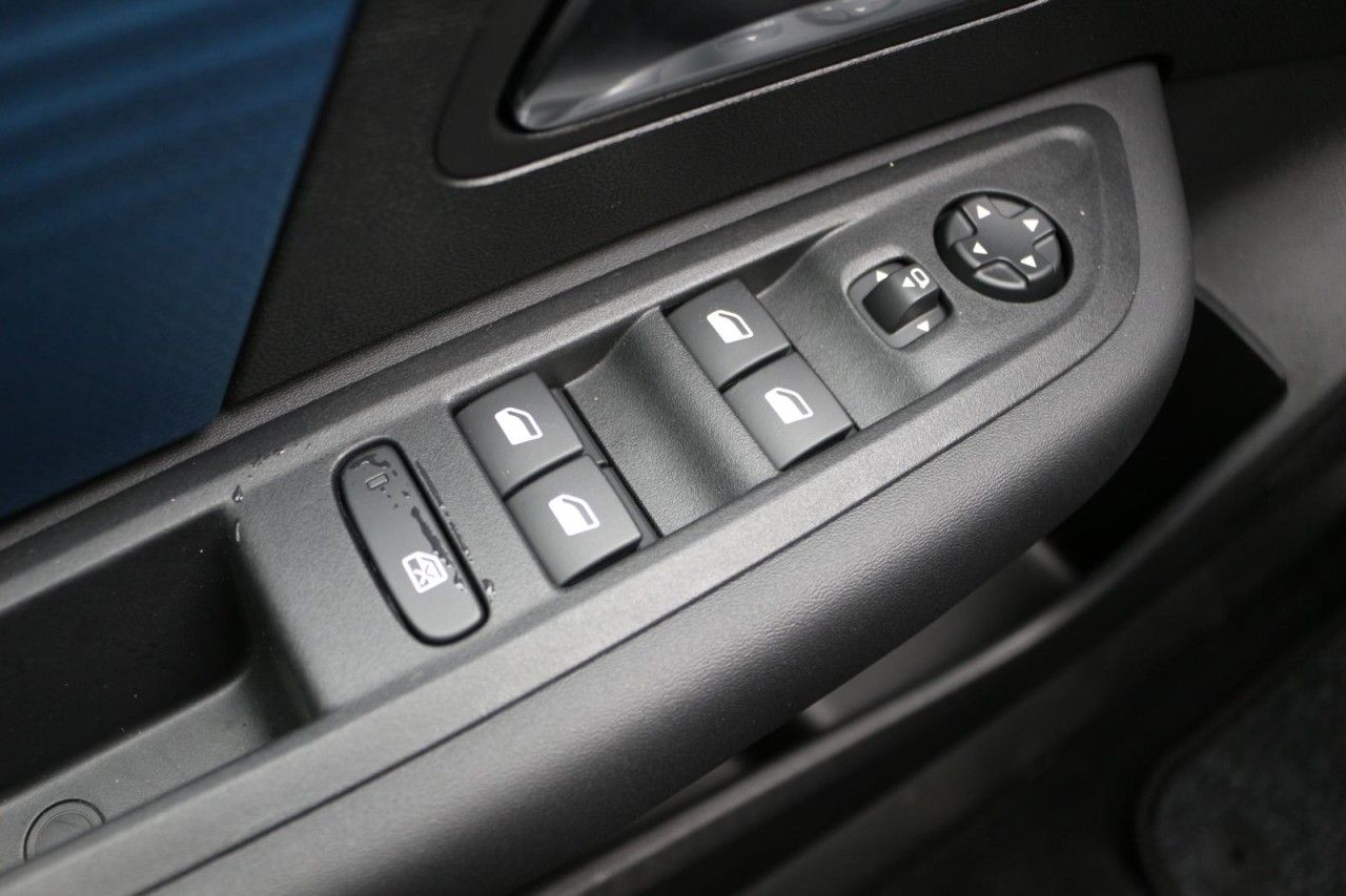 Fahrzeugabbildung Citroën ë-C4 136 Feel Pack
