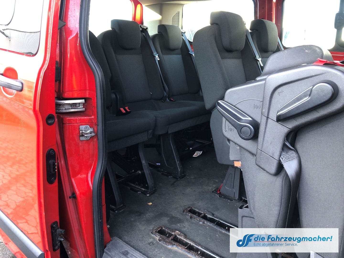 Fahrzeugabbildung Ford Transit Custom Kombi 300 L1 2.2 TDCi *8380 *EXPO