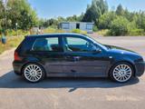 Volkswagen Golf IV R32 - Volkswagen Golf: R32