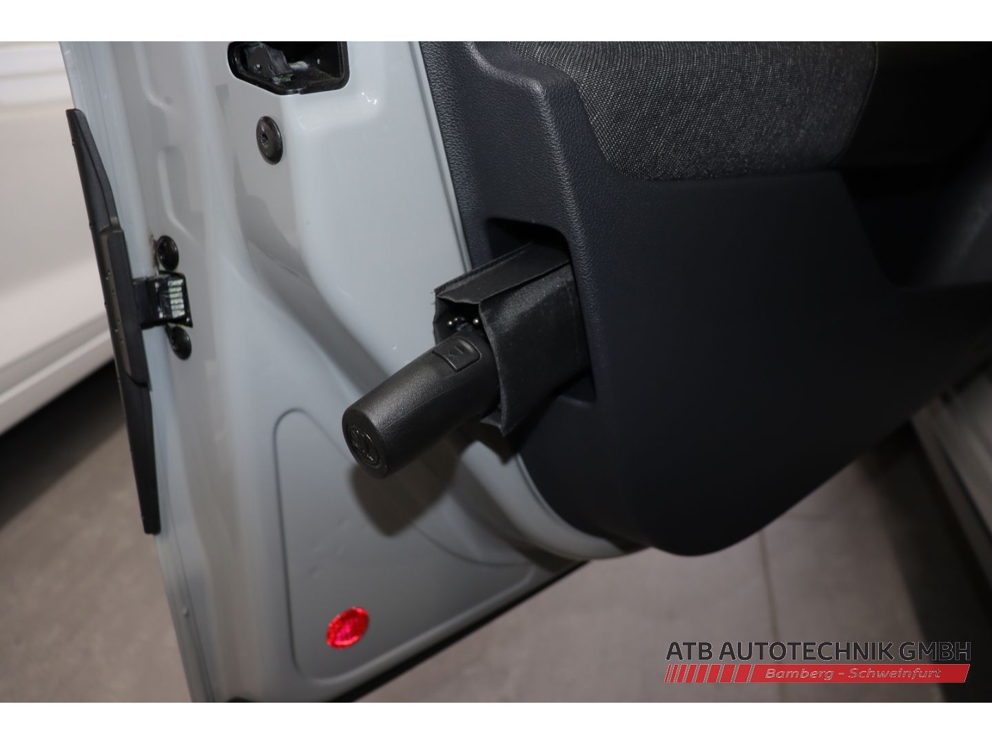 Fahrzeugabbildung SKODA Kamiq 1.0l TSI Style AHK-klappbar Navi  LED