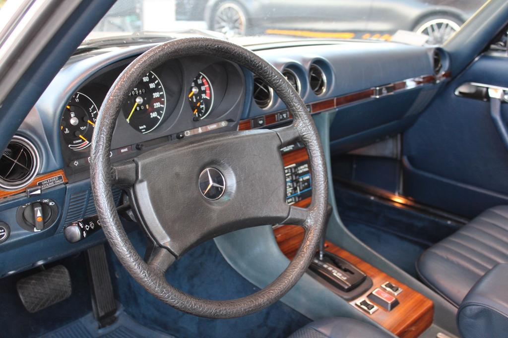 Mercedes-Benz SL 380