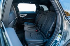 AUDI Q7 TDI / S LINE/ 22"/ ADVANCED/ PANO/ 7 SITZE AUDI Q7 TDI / S LINE/ 22"/ ADVANCED/ PANO/ 7 SITZE