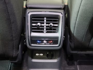 Fahrzeugverkauf 23 Skoda Kodiaq 1.5 TSI AHK 7-Sitze Matrix Navi