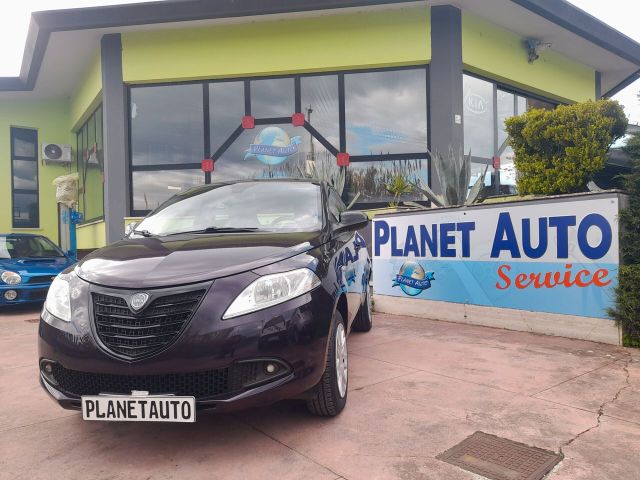 Lancia Ypsilon 0.9 TwinAir 85 CV 5 porte Metano 