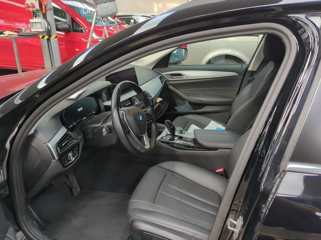 BMW 530e Touring A -