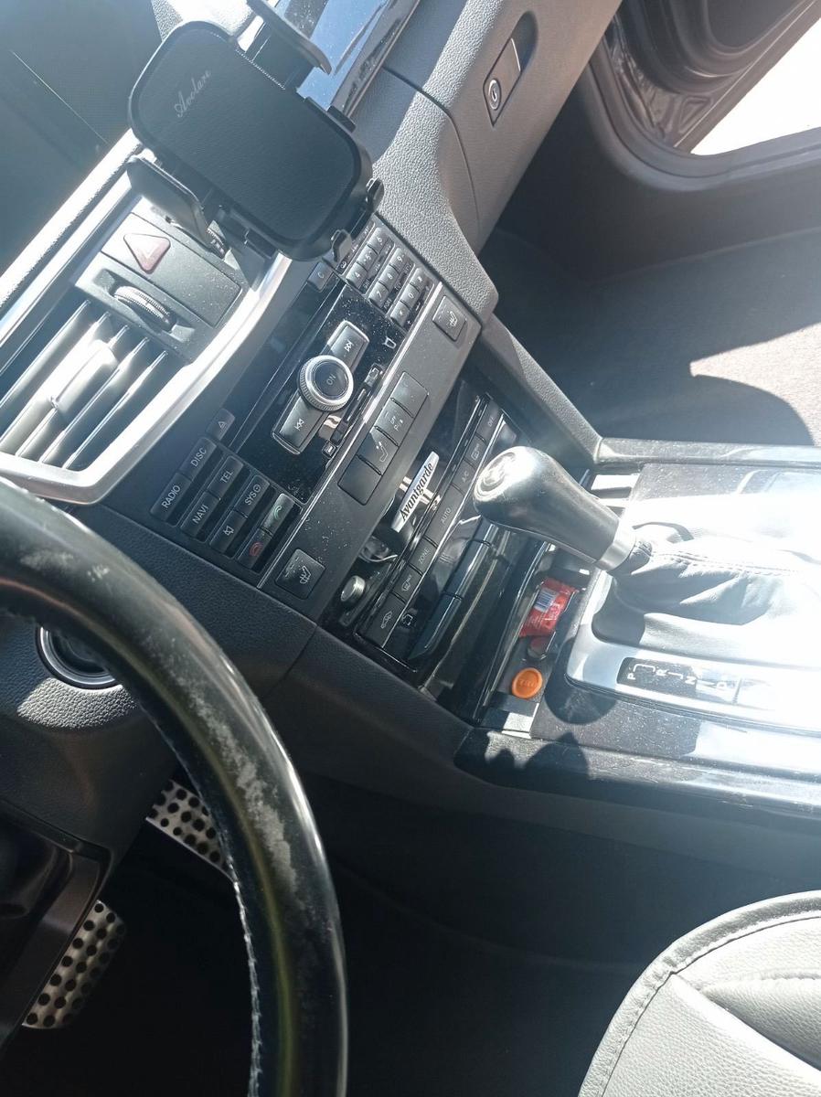 Mercedes-Benz 220 2010 — photo 6