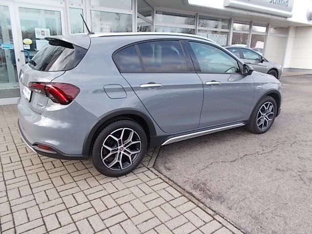 Fahrzeugabbildung Fiat Tipo Cross 1.0 + DAB + Klimaautomatik