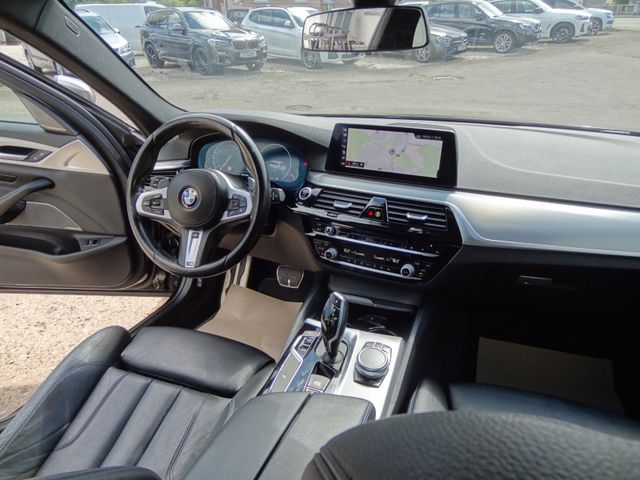 Fahrzeugabbildung BMW 530d xDrive M Sport/Virtual/Kam/Navi/Leder/