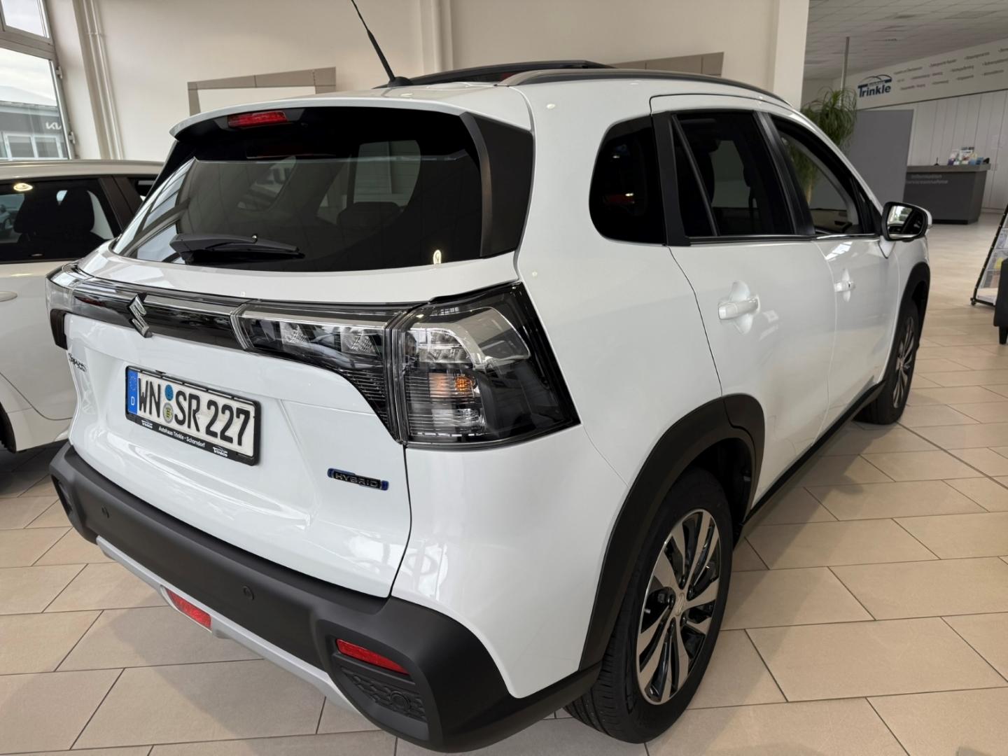 Suzuki S-Cross Comfort+ ALLGRIP 1.5 AGS Dualjet Hybrid 