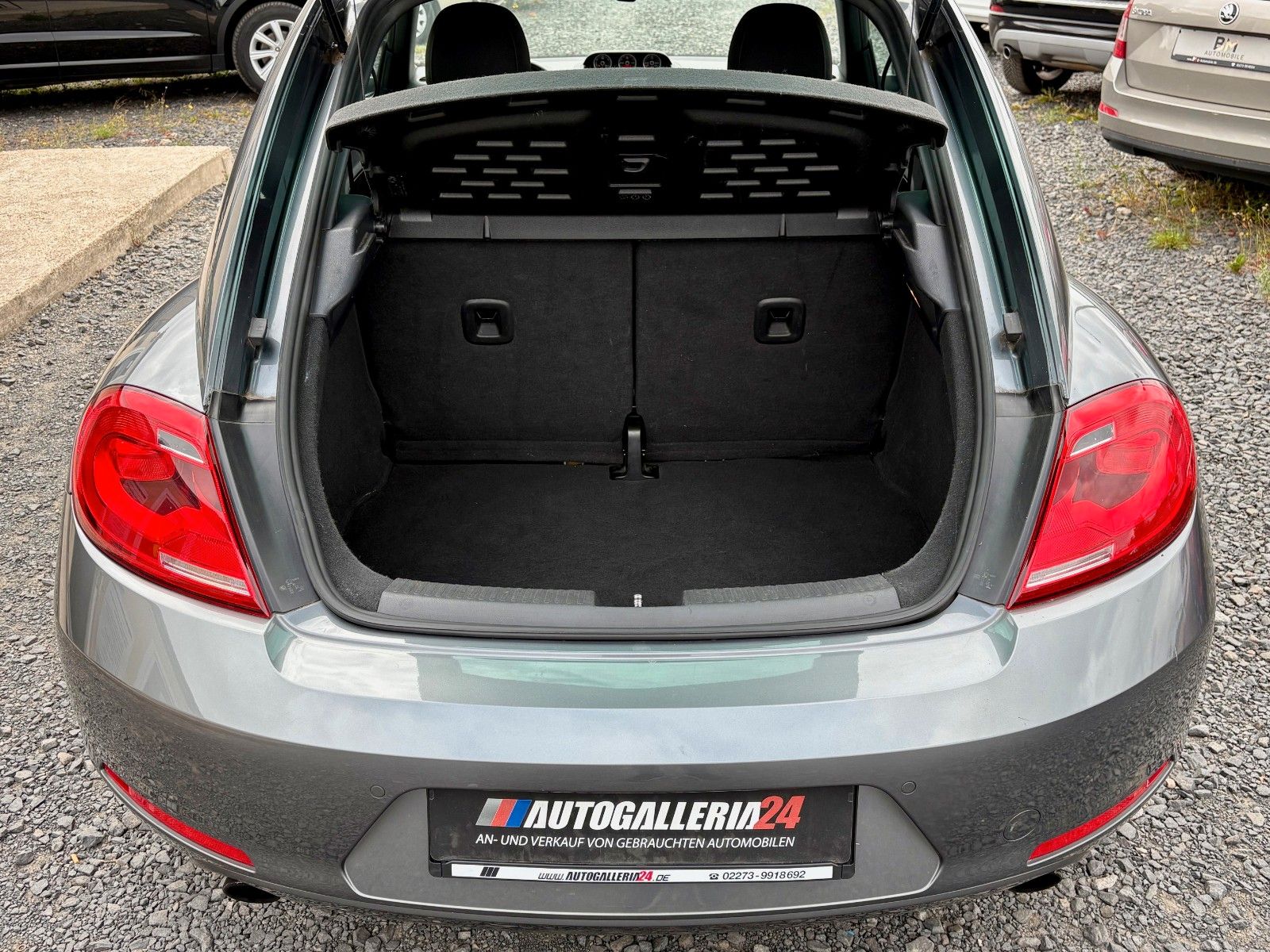Fahrzeugabbildung Volkswagen Beetle 2.0 TSI DSG SPORT Navi Pano Xenon 147 kW