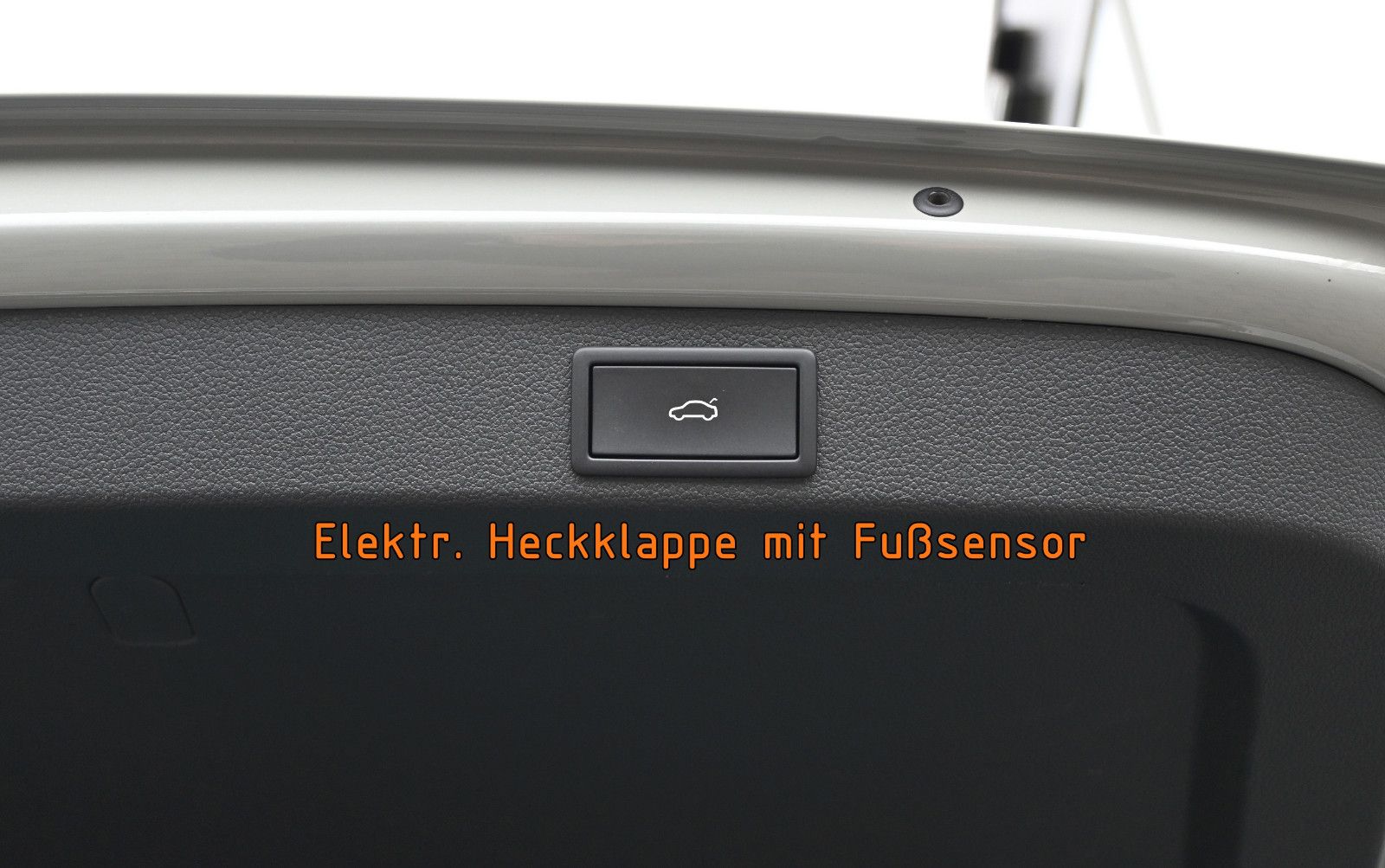 Fahrzeugabbildung SKODA Superb 2.0 TDI DSG 4x4 SCOUT Combi °ACC°AHK°STHZ