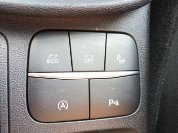 Ford Fiesta Titanium *KLIMA* *RÜCKFAHRKAMERA* *FRONTS