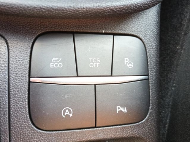 Ford Fiesta Titanium *KLIMA* *RÜCKFAHRKAMERA* *FRONTS