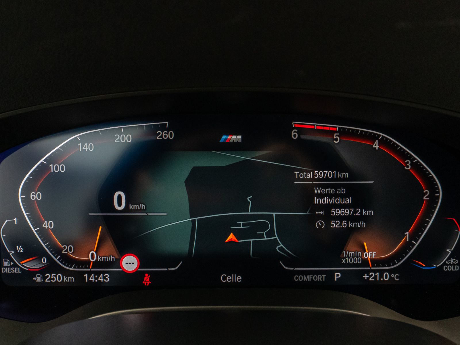 Fahrzeugabbildung BMW 530d xD M Sport Kamera Laser HUD DAN H/K 19Zoll
