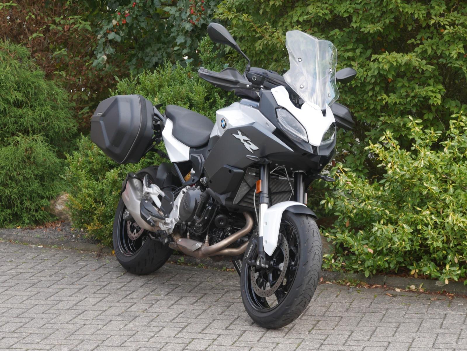 BMW F 900 XR 4 Pakete aus 1. Hand