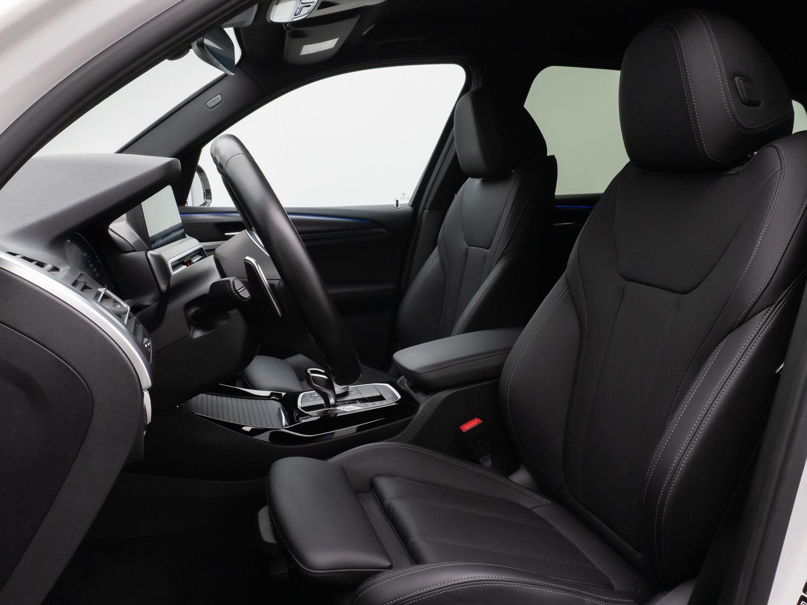 Fahrzeugabbildung BMW X3 xD20d M Sport Kamera DAB HiFi AHK Komfort 19"
