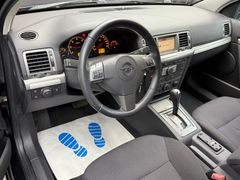 Fahrzeugabbildung Opel Signum 1.9 CDTI Edition / Automatik Xenon Tempom