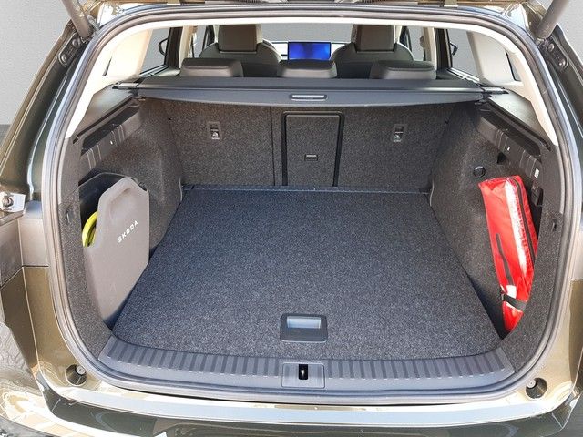 Fahrzeugabbildung Skoda Enyaq 60 Loft AHK Matrix Navi eleHeck Kamera