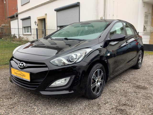 Hyundai i30 Classic / ALLWETTERREIFEN / PDC