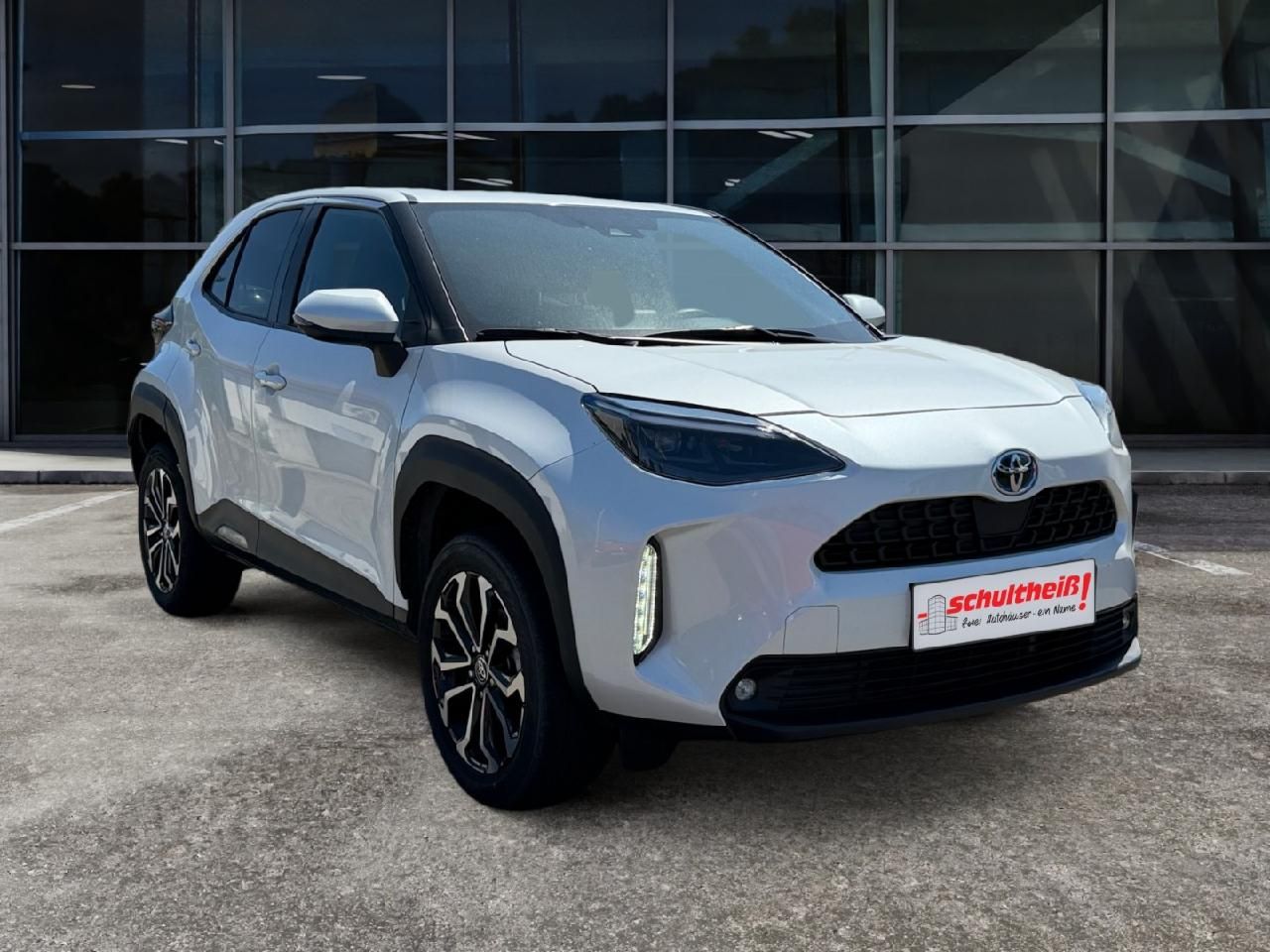 Fahrzeugabbildung Toyota Yaris Cross Hybrid FWD Team Deutschland