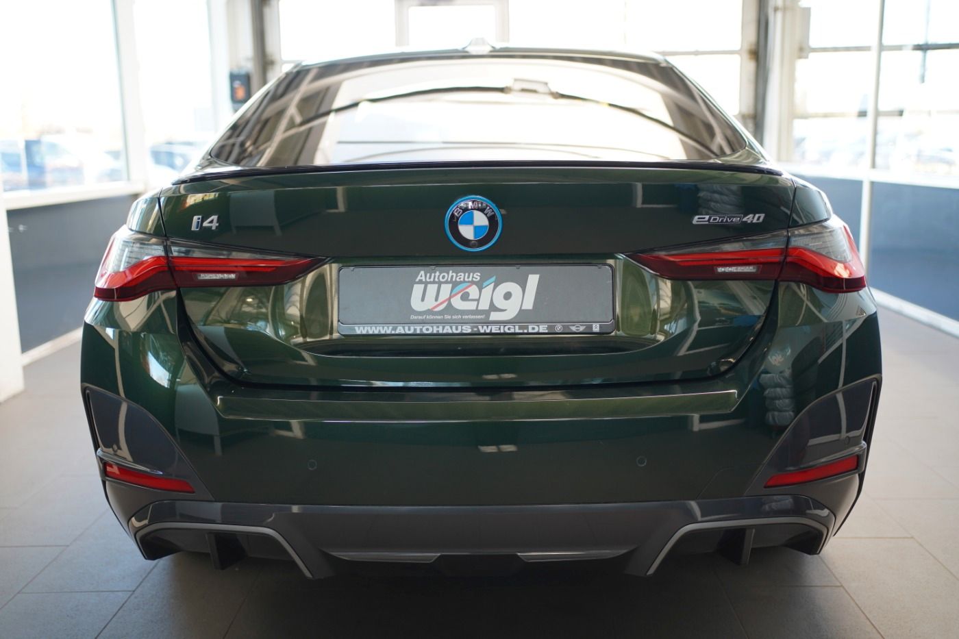 Fahrzeugabbildung BMW i4 eDrive40 GC M-Sport +ParkingAssistent+Komfort